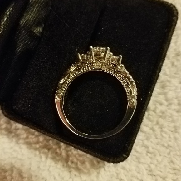 .925 Sterling.silver Ring - Picture 4 of 4